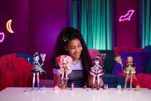 Monster High Scary Sweet Birthday – Draculaura Doll in Pink Party Dress with Accessories