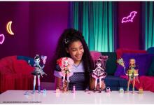 Monster High Scary Sweet Birthday Cleo De Nile Doll – Gold Party Glam Look with Accessories