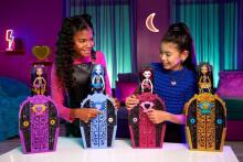 Monster High Skulltimate Secrets: Monster Mysteries Abbey Bominable Doll – Magical Wardrobe with 19+ Surprises