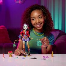 Monster High Jinafire Long Doll – Dragon Fashion Designer with Cloudy Yun Yun & Accessories
