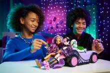 Monster High Ghoul Mobile – Purple Convertible with Spider Web Design & Coffin Ice Cooler