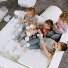 Kvadrātveida bumbu baseins – mīksta rotaļu sensoriskā bumbu baseins mazuļiem (lietošanai iekštelpās un ārā)