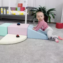 Corner Climber – mīksts rotaļu kāpšanas un kustību komplekts bērniem