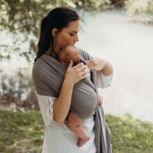 La Bebe™ Huggi Sling Merino Wool Graphite Cloud Art.291640 Austs merino vilnas slings (470x54 cm)