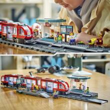 LEGO City Pilsētas Tramvajs un Stacija