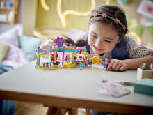 LEGO Friends Heartlake City konfekšu veikals
