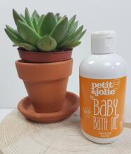 Petit Jolie Bath Oil Art.296442 100% natural skin-soothing and softening milky bath oil with rosemary extract for babies and adults, 200 ml
