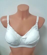 La Bebe™ Lingerie Bio Cotton Art.30707 White grūtnieču/barošanas krūšturis ar mīksto atpogājamu bļodiņu un stabilu krūšu atbalstu