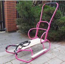 Evo Sledge+Footrests+Pusher Pink Bērnu ragavas no metāla un koka ar kāju balstu, muguriņu un stumjamu rokturi