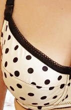La bebe™ Nursing Bra Soft Art.70986 Black Dots Grūtnieču/barošanas krūšturis ar stingru atpogājamu bļodiņu un stabilu krūšu atbalstu