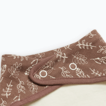 La bebe™ Bandana Bib Art.029-867-66027 Meadow Chestnut - Bērnu lacīte /priekšautiņš /auduma lakatiņš