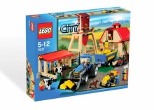 „LEGO CITY Farm“ (7637) konstruktorius