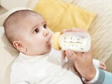 Medela Calma Art.008.0130 Breastmilk Baby Bottle with Calma Teat Air Vent System,150ml