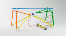 „Strawbees Quirkbot Robotic Art.9022W“ konstruktorius iš plastikinių trimitų, 1000 vnt